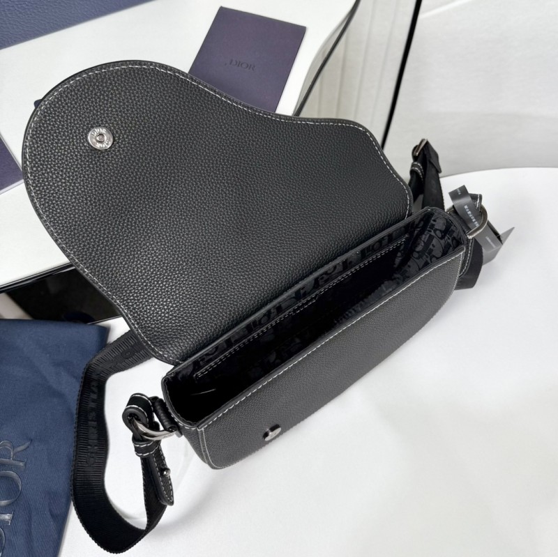 Saddle Oblique “24 x 16.5 x 5.5cm”-084=