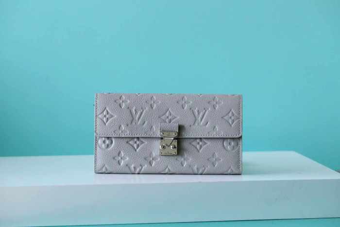 Sarah Metis “19*11*3CM” 063