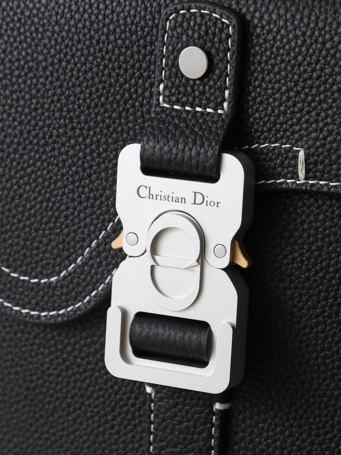 Saddle “33 x 43.5 x 19.5cm”-026=