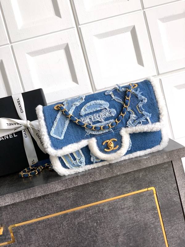 Medium Flap Bag with Denim and Shearling “26x16x7cm”-078 =