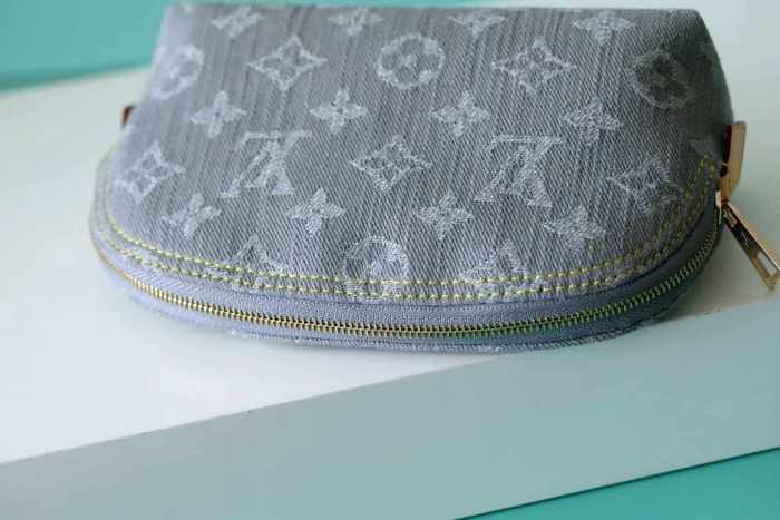 Cosmetic Pouch PM “19*12*6CM” 042