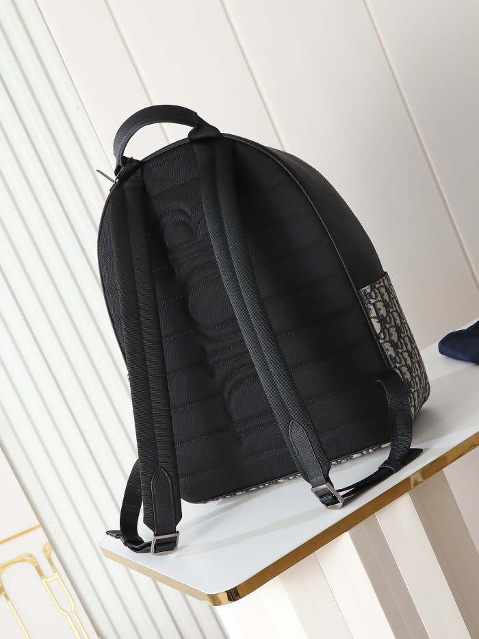 Saddle “33 x 43.5 x 19.5cm”-026=