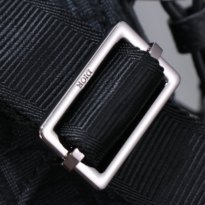Saddle Oblique “24 x 16.5 x 5.5cm”-054=