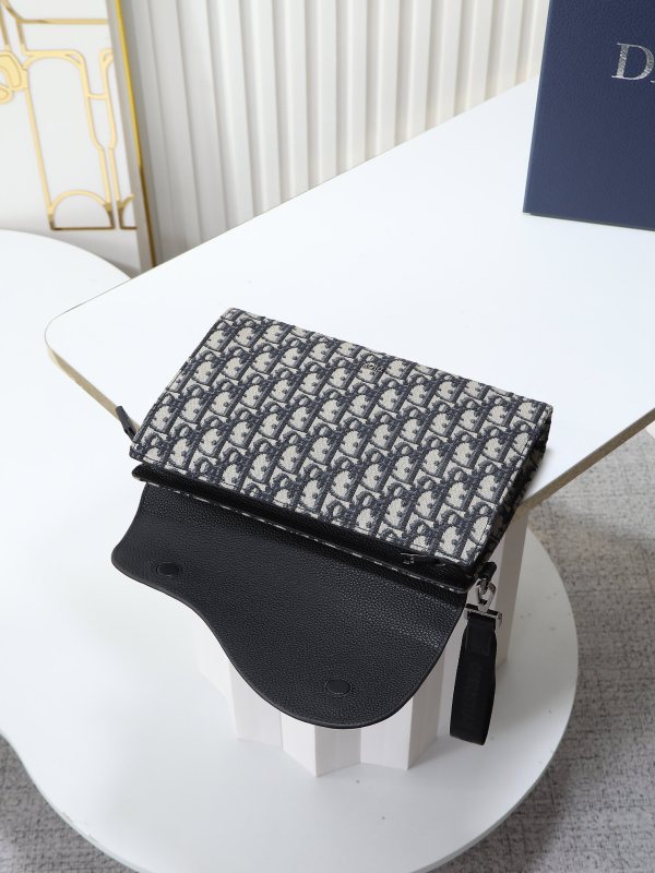 Saddle A5 “26 x 20.5 x 6.5cm”-043=