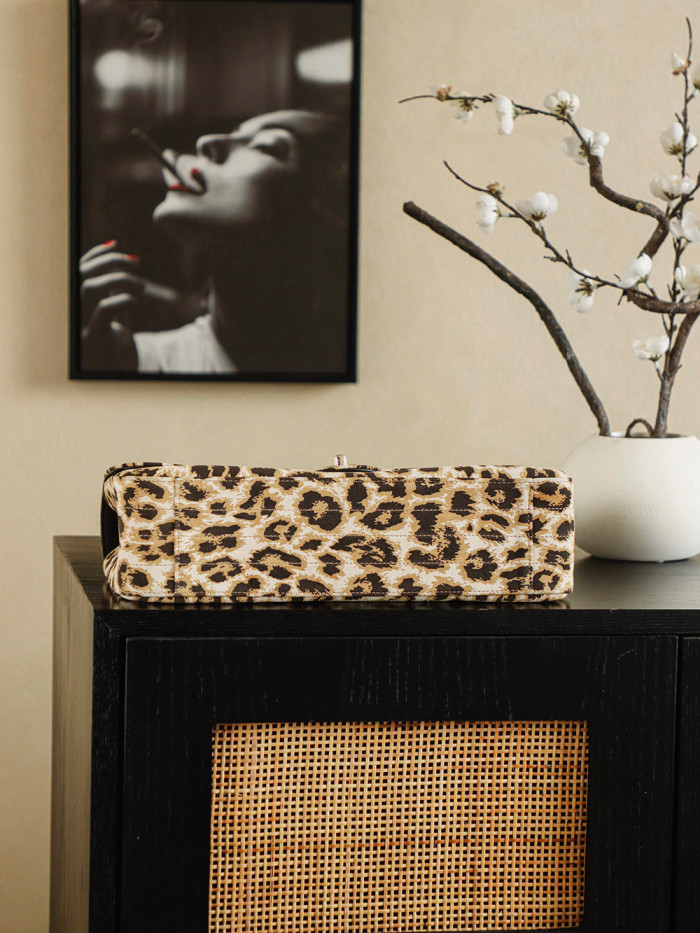 2026 Spring/Summer Runway Leopard Print Classic Flap Bag “18x33x8cm” -058 =