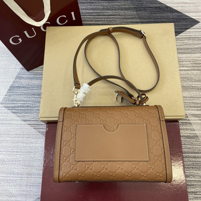 Signature top handle “26x18x11.5CM”-096=