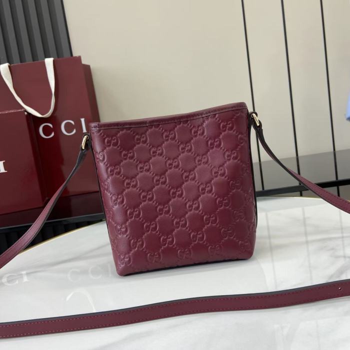 GG Emblem Bag “15x18x18x8CM”-084=
