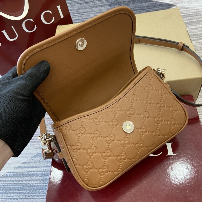 GG Emblem small shoulder bag “20.5x13x7CM”-095=