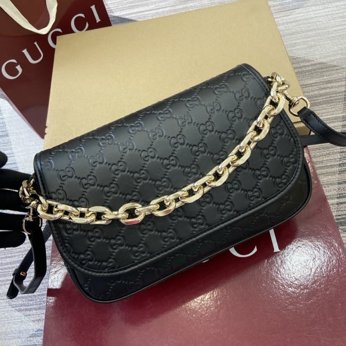 GG Emblem “28x17x9CM”-026=