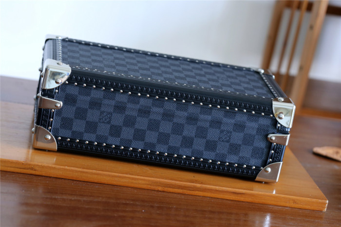 Coffret 8 Montres “35*19.5*12CM” 0211
