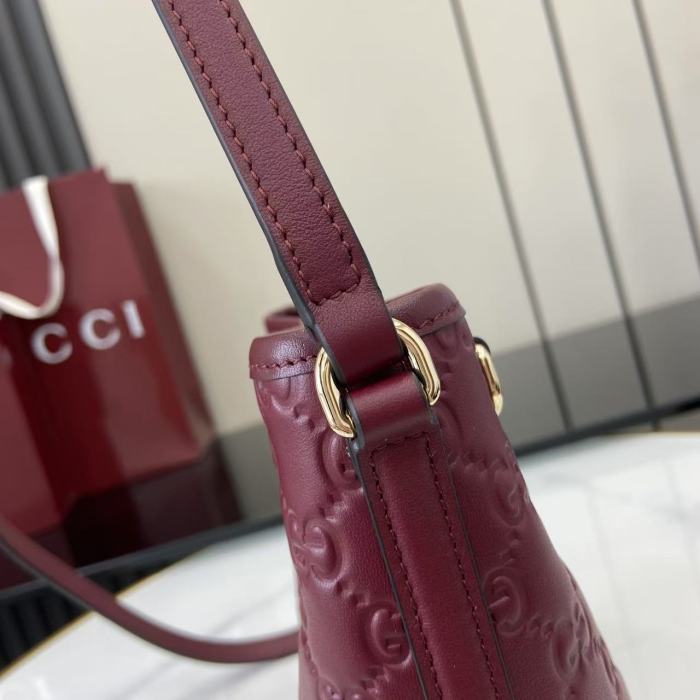 GG Emblem Bag “15x18x18x8CM”-084=