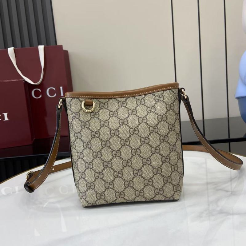 GG Emblem Bag “15x18x18x8CM”-084=