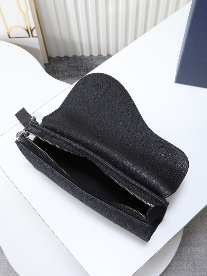 Saddle A5 “26 x 20.5 x 6.5cm”-043=