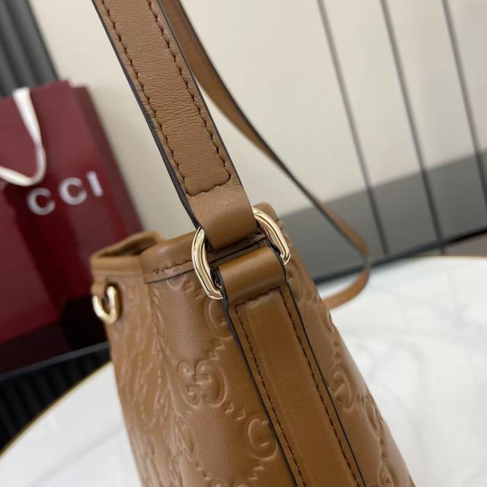 GG Emblem Bag “15x18x18x8CM”-084=