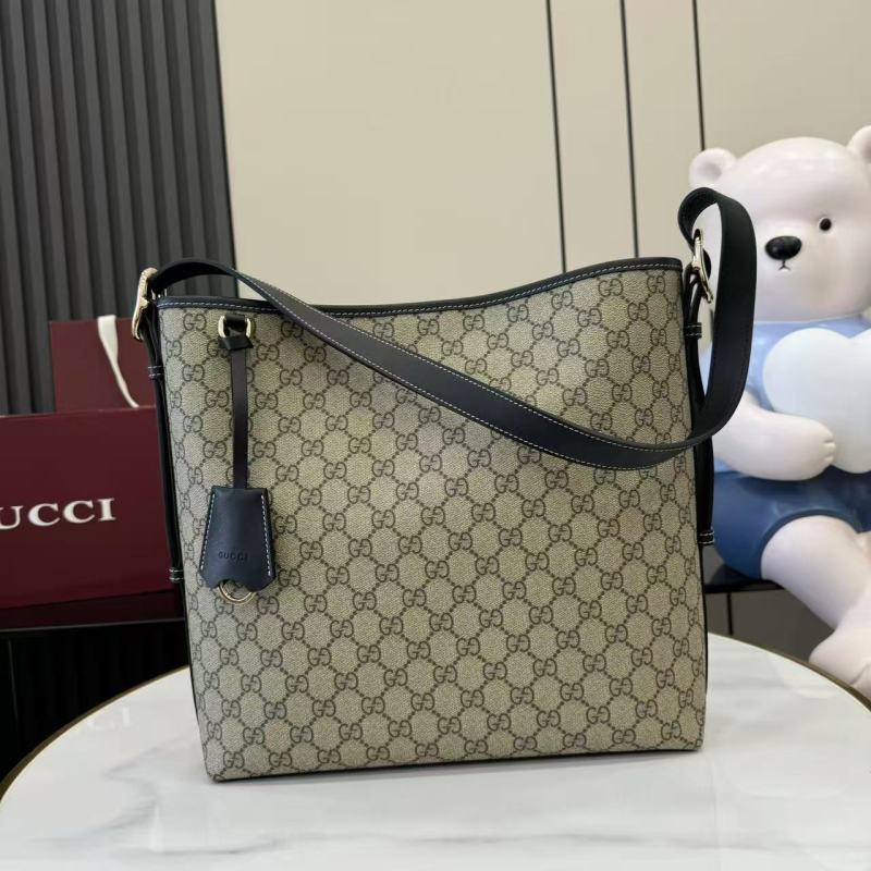 GG Emblem Bag “30.5x30.5x9CM”-065=