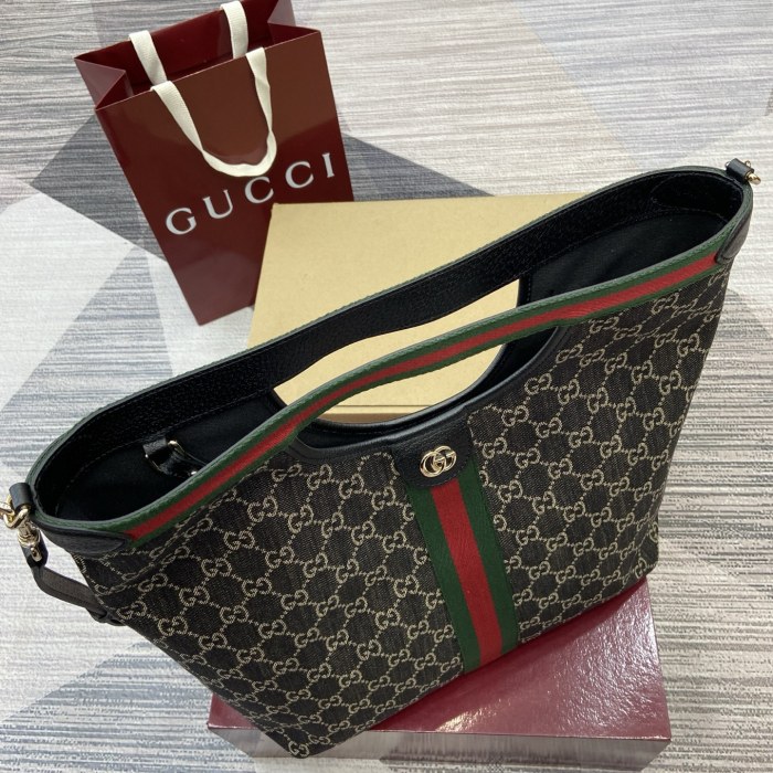 Giglio Bag “35x39.5x14CM”-075=