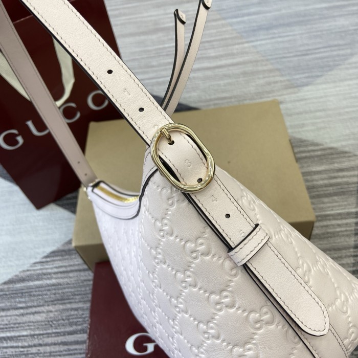 GG Emblem “30x19x11CM”-075=