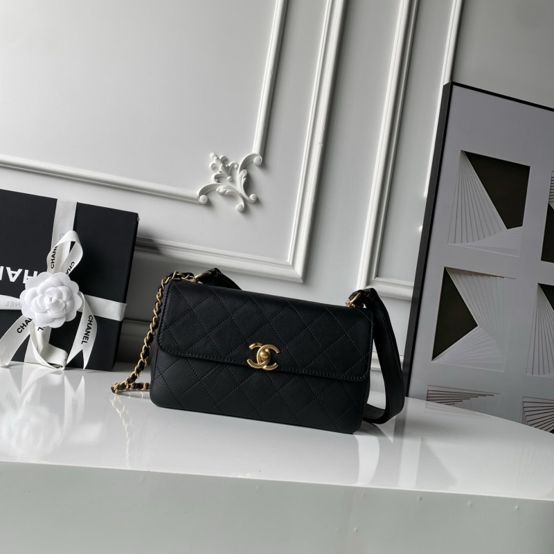 26C Flap Bag with Chain  25x16x8cm  -058 =