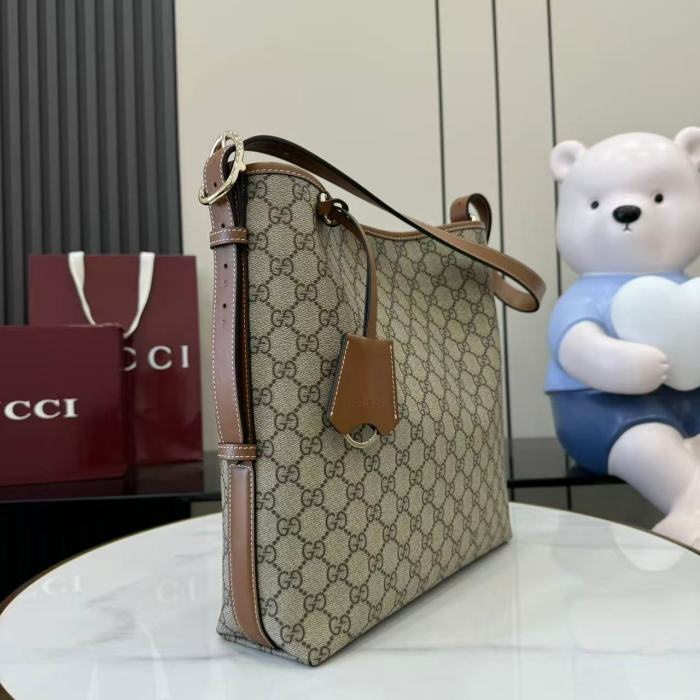 GG Emblem Bag “30.5x30.5x9CM”-065=