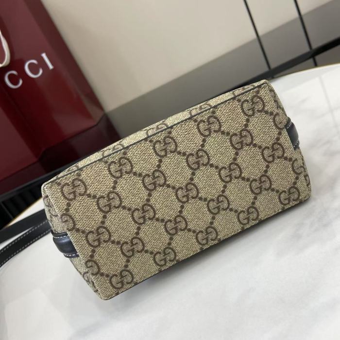 GG Emblem Bag “15x18x18x8CM”-084=
