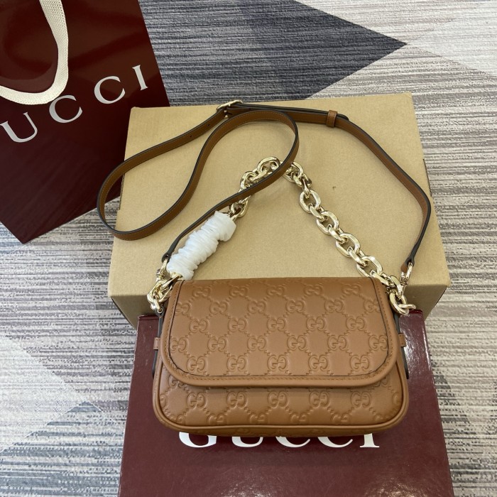 GG Emblem small shoulder bag “20.5x13x7CM”-095=
