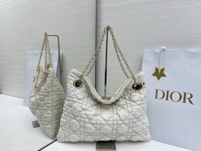 Cannage-Quilted Tote “38x28.5cm”-017