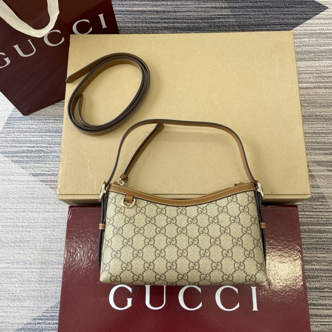 GG Emblem  “22*14*8CM”-094=