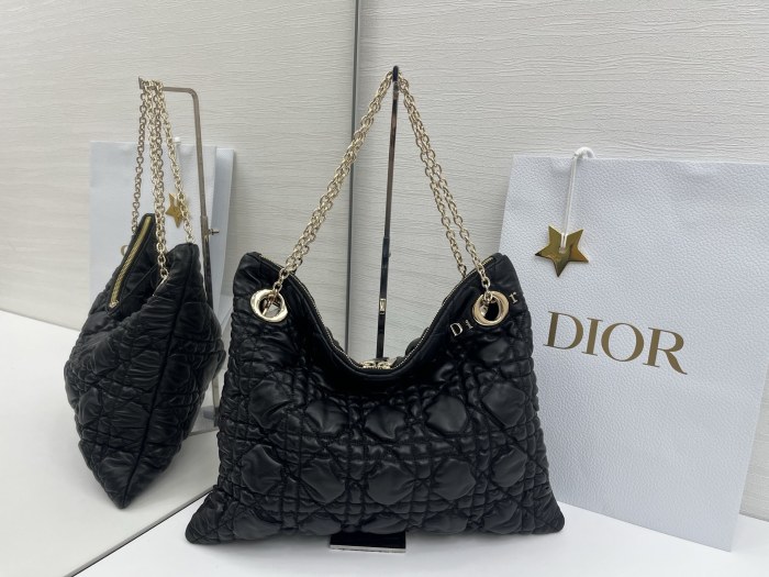 Cannage-Quilted Tote “38x28.5cm”-017