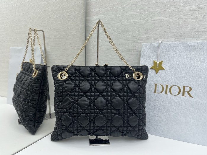Cannage-Quilted Tote “38x28.5cm”-017