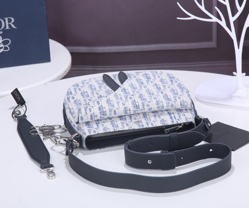 Saddle Soft “24 x 17.5 x 8 cm”-004=