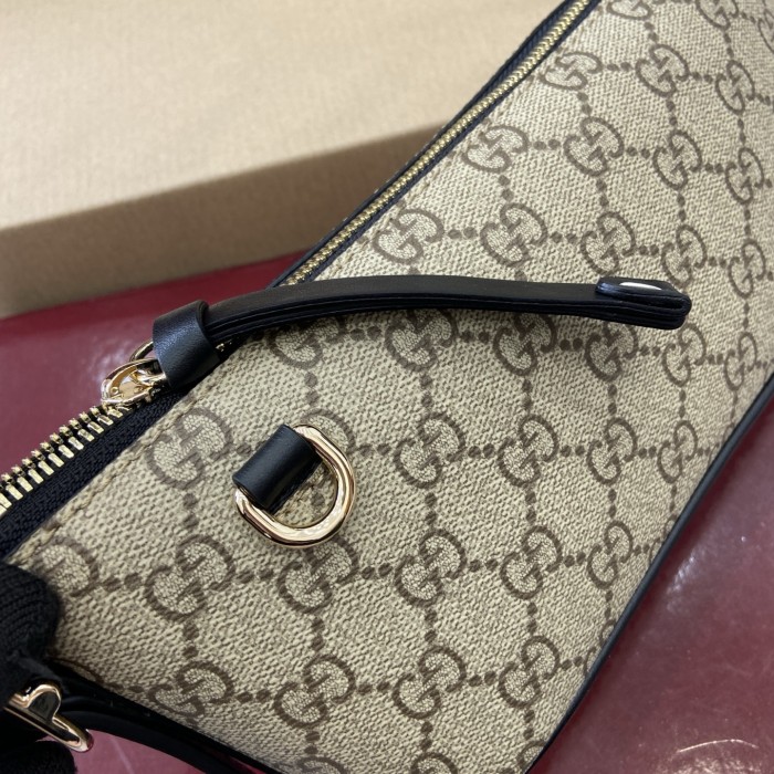 GG Emblem small shoulder bag “22(27)x10.5x9CM”-044=