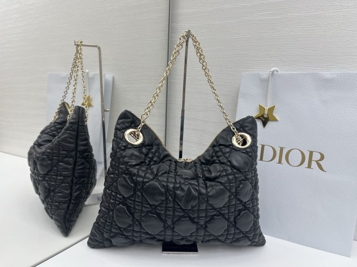Cannage-Quilted Tote “38x28.5cm”-017