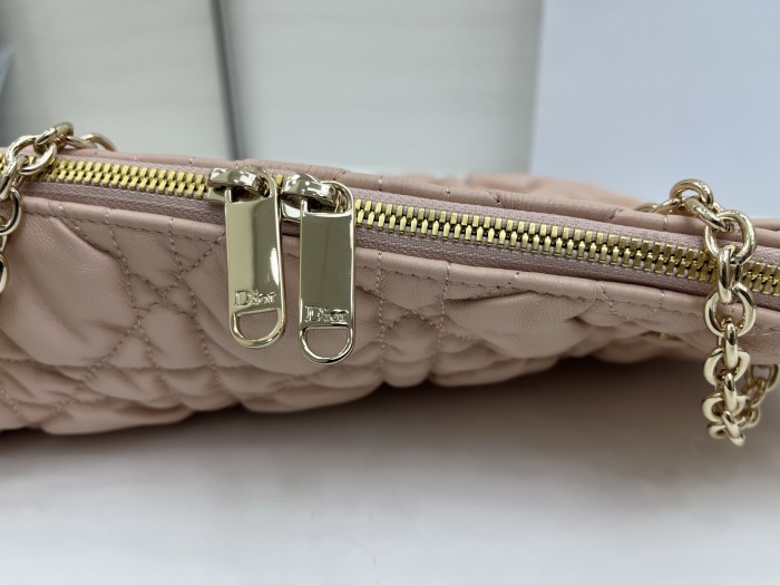 Cannage-Quilted Tote “38x28.5cm”-017