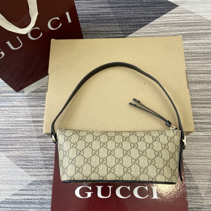 GG Emblem small shoulder bag “22(27)x10.5x9CM”-044=