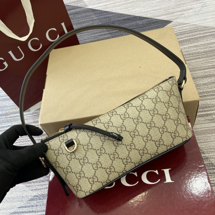 GG Emblem small shoulder bag “22(27)x10.5x9CM”-044=