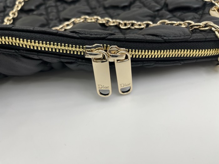 Cannage-Quilted Tote “38x28.5cm”-017