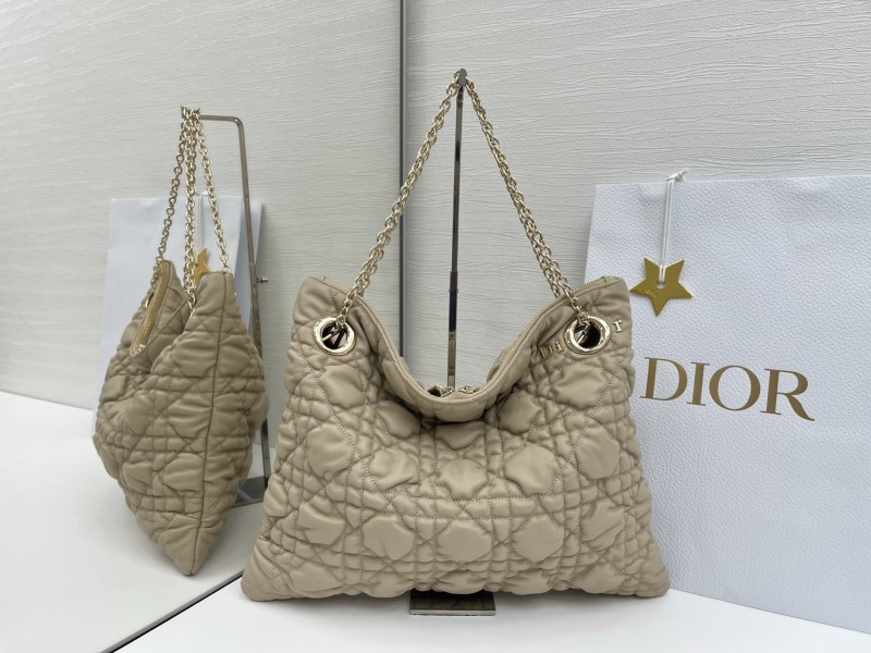 Cannage-Quilted Tote “38x28.5cm”-017