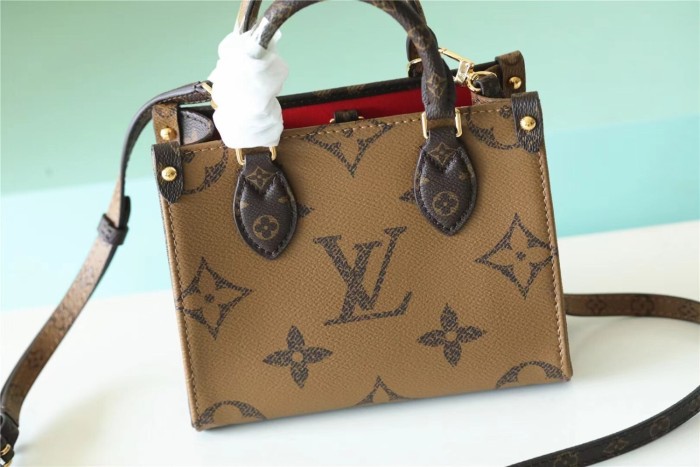 BB Onthego Tote “18*15*8.5CM” 044