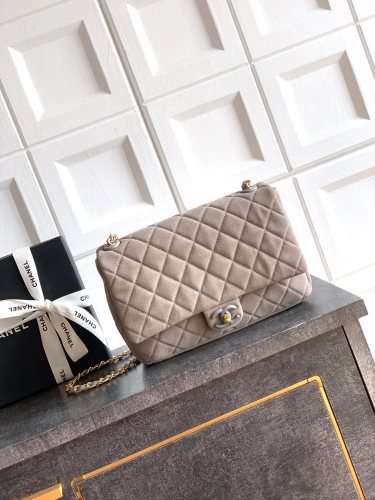 26C Classic Flap Bag in Suede “18x26x7cm”-037 =