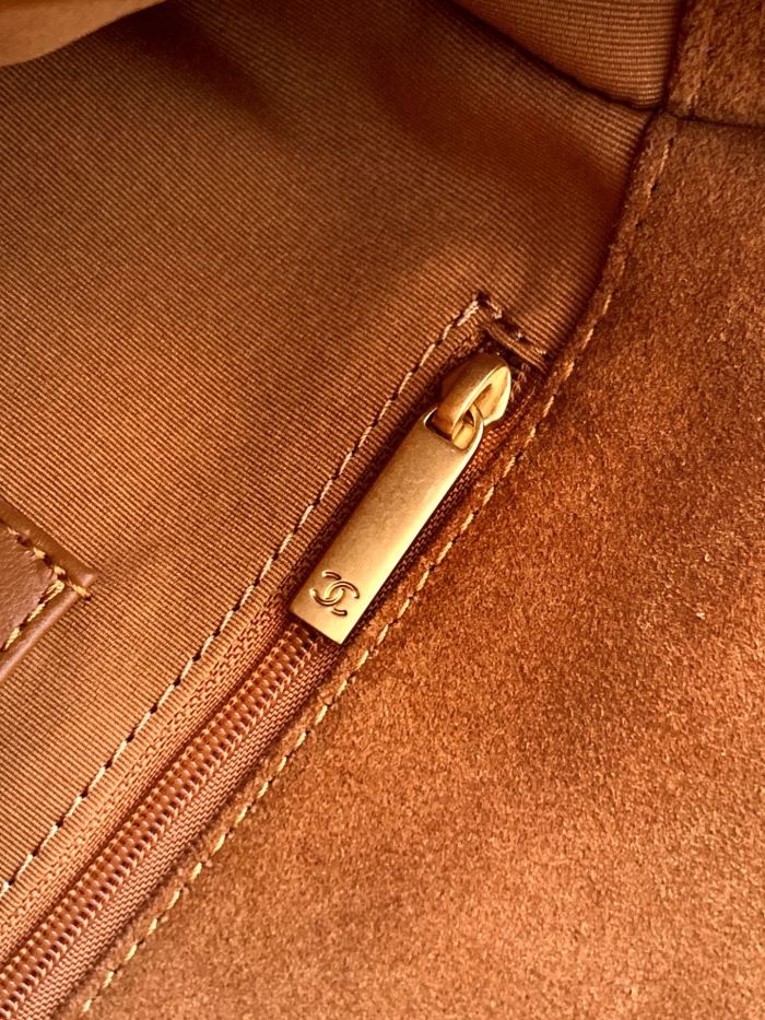 26C Classic Flap Bag in Suede “18x26x7cm”-037 =