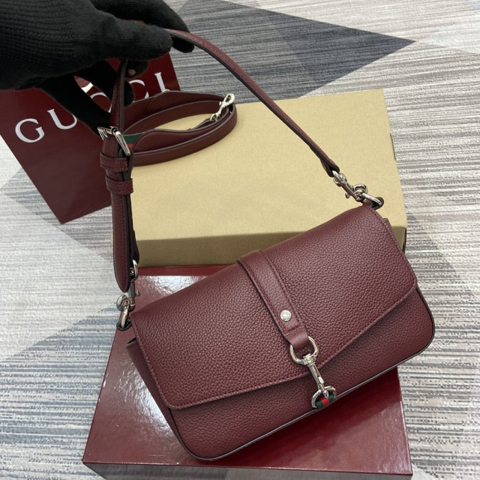 Small crossbody bag with hook closure“23.5x12.5x6.5CM”-066=
