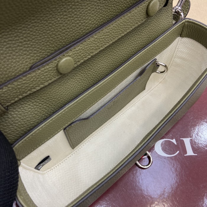 Small crossbody bag with hook closure“23.5x12.5x6.5CM”-066=