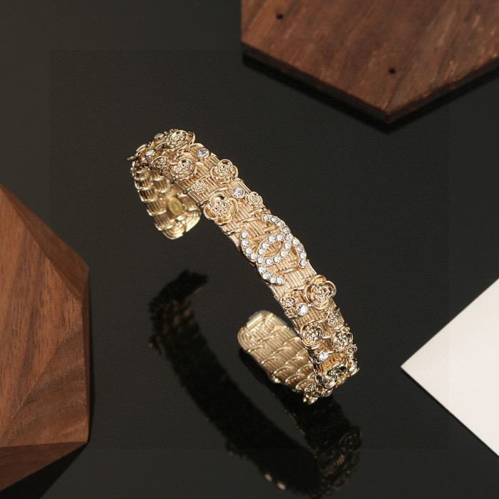 Barcelet 06=
