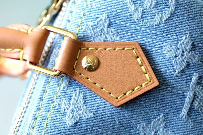 Nano Speedy Shoulder Bag “16*10*7.5CM” 054