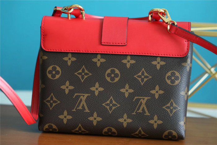 BB Locky Shoulder Bag “21*17*8CM” 074