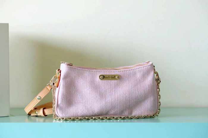 Liv pochette “24.5*13.5*6.5CM” 084
