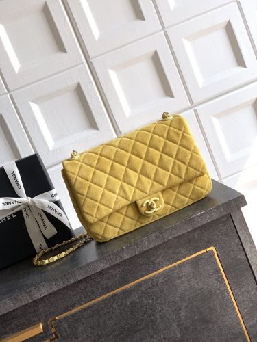 26C Classic Flap Bag in Suede “18x26x7cm”-037 =