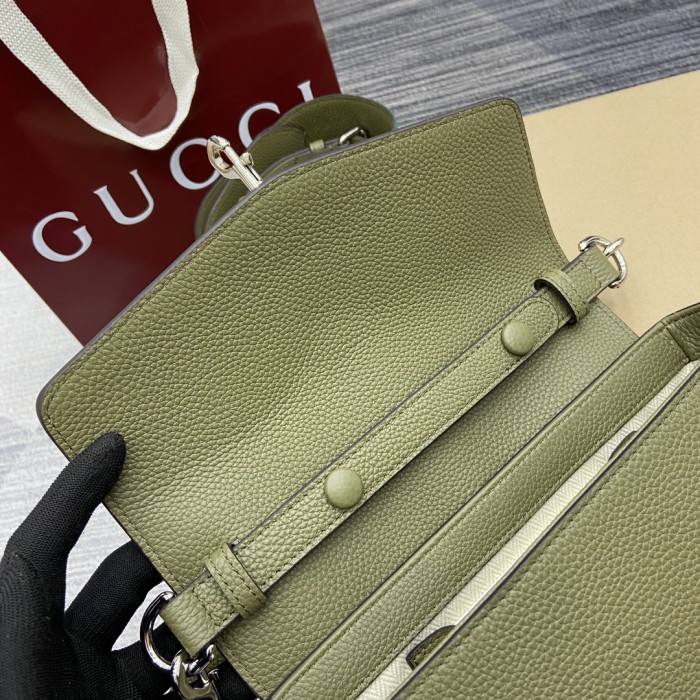 Small crossbody bag with hook closure“23.5x12.5x6.5CM”-066=