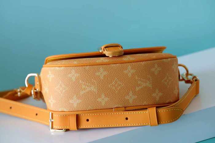 Montsouris Crossbody Bag “20*17*7CM” 005