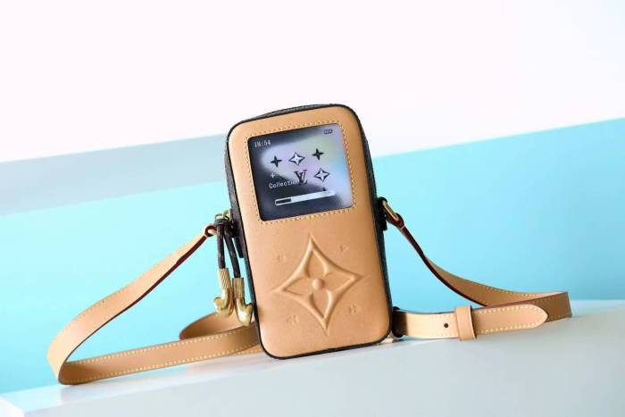 Music Player Wearable Wallet “18.5*10*4.5CM” 055